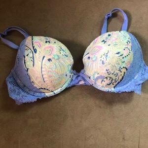 Victoria Secrets Dream Angels Push-Up Bra Size 32C